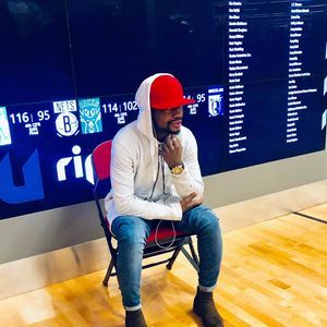 Meet your Posher, Max